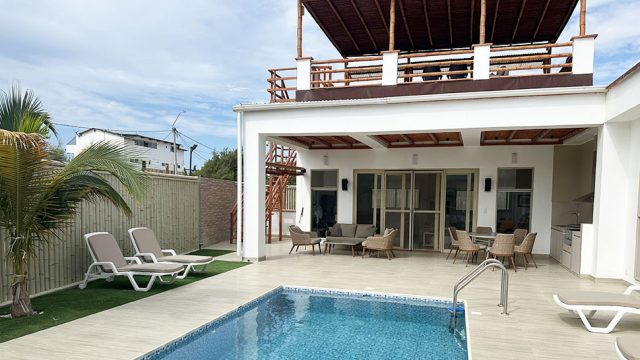 Casa de Playa de Estreno: Condominio El Encanto de Vichayito